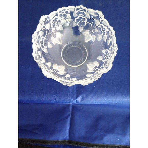 Mikasa Crystal Glass Oval Bowl Carmen Pattern Embossed Flowers Frosted Leaves - Picture 2 of 4